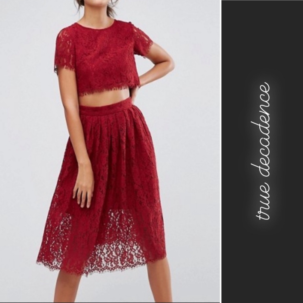 True Decadence Lace Top Crop Midi Dress Maroon 10P
